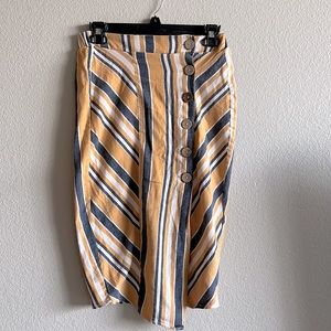 🌻3/$25 beachy skirt